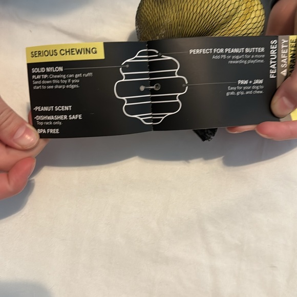 Bark Super Chewer Hardy Honeycomb M-L 20+ lbs - Picture 4 of 7